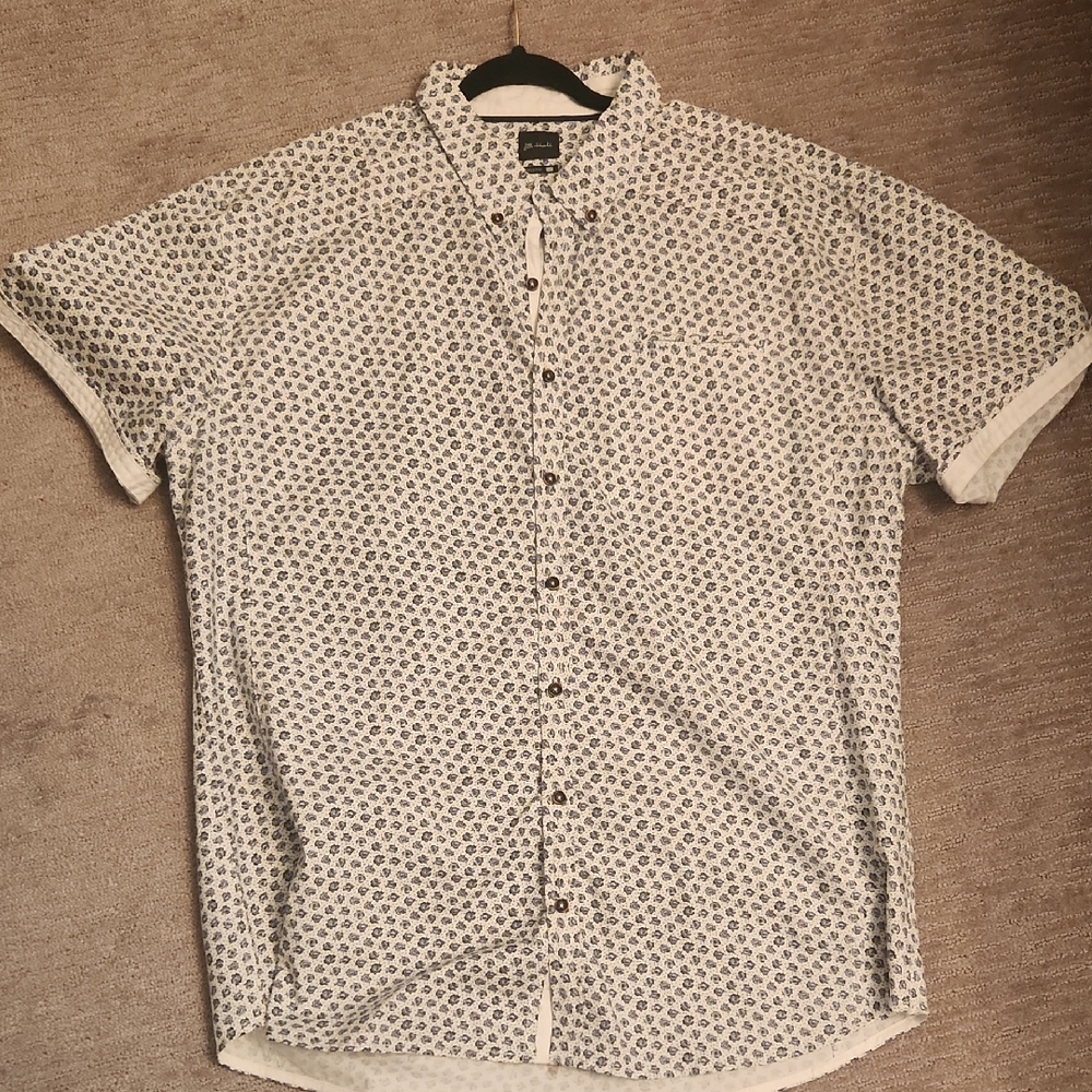 Men's Casual White and Black Patterned Shirt